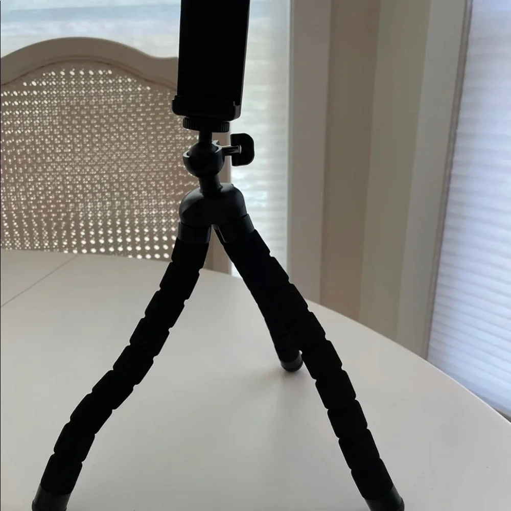 Tripod, for phone, folds up